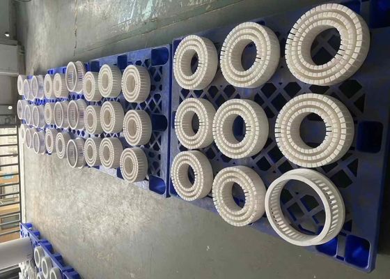 Aluminoxide keramiek met een treksterkte van 300 MPa en een warmtegeleidbaarheid van 25 W/m·K