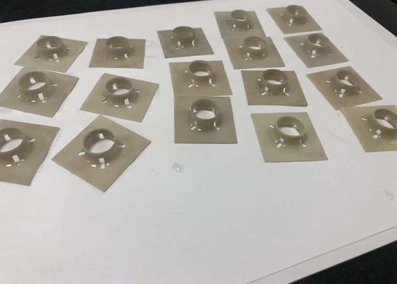 Grauwe keramische onderdelen van aluminiumnitride met buigsterkte ≥ 330 MPa