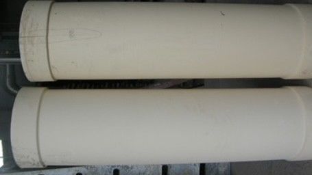 Isostatisch drukken Grote grootte keramische buis 99,7% Hoge zuiverheid Al2O3 Keramische abrasie- en corrosiebestendige buis