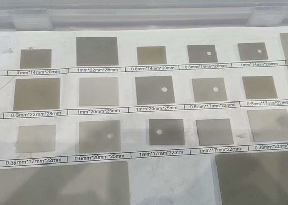 Glanzend keramisch substraat van aluminiumnitride voor een dielectrische constante van 8-9