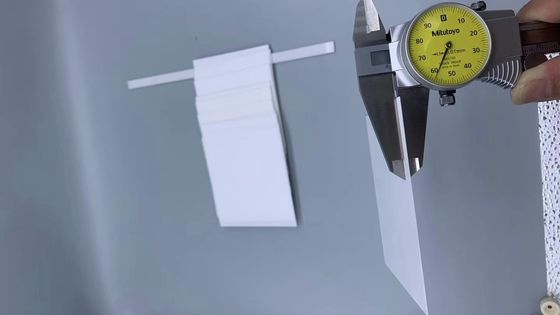 Precieze snijwerk met circonie keramiek snijmachine stroomzuiger Dielectrische sterkte 9,5 KV/mm