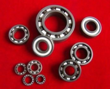 3.2 G/cm3 Dichtheid Zwarte/Grijze SI3N4 Keramische ballen met breuksterkte van 6,1 MPa